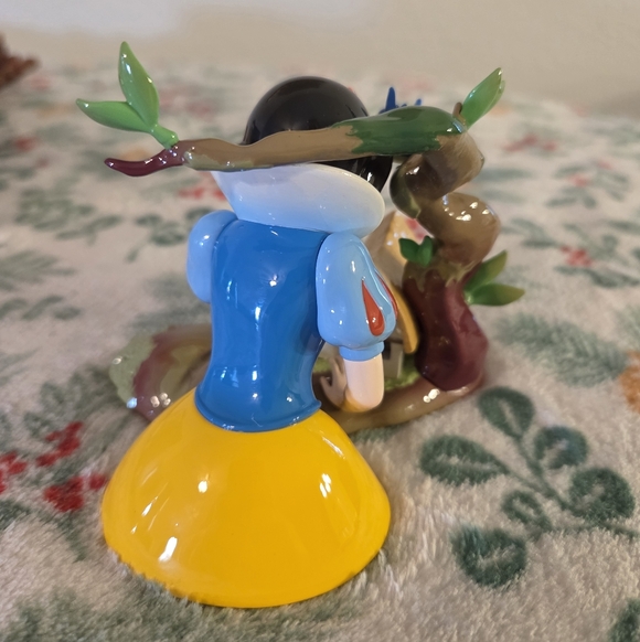 52Toys X Disney Princess Art Gallery SNOW WHITE Collectible Figurine - Picture 4 of 10